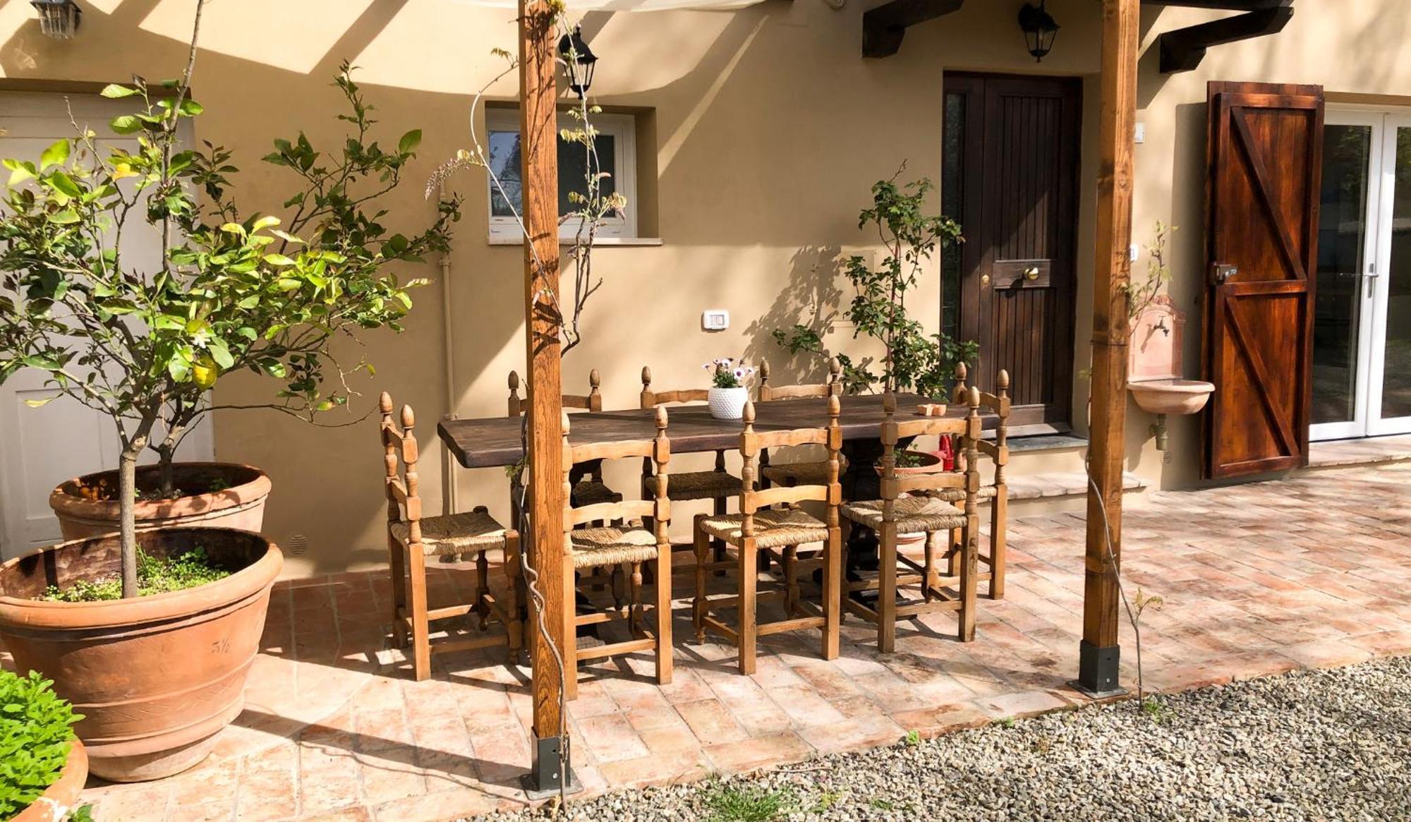 La Tonnaia Apartment Lari Exterior photo